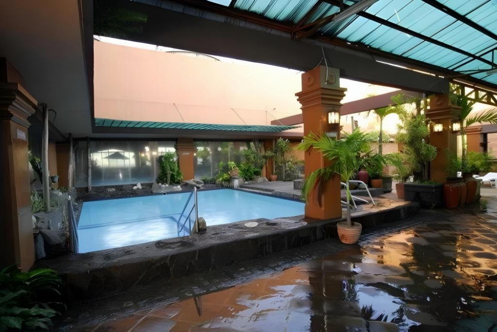 Bayview Park Hotel